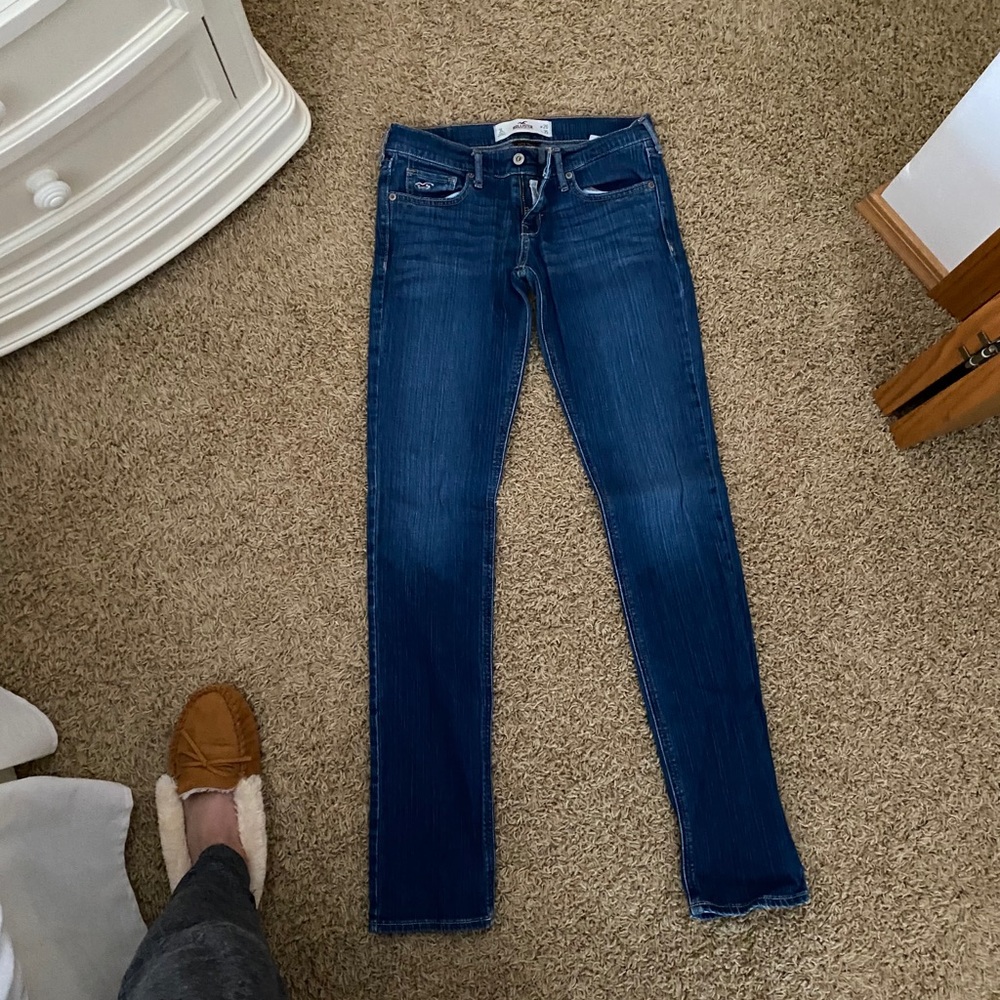 Hollister low rise skinny jeans.